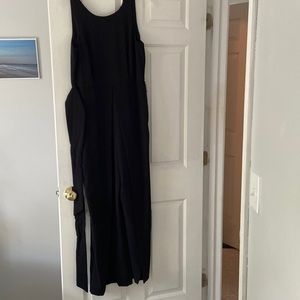 Brand spanking new! Cut off tags but didn’t like the look on me.